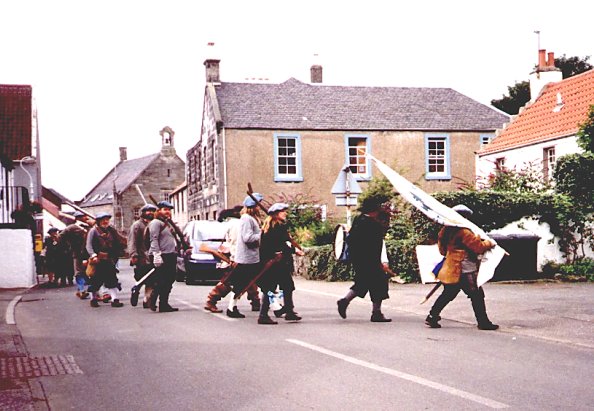 Loudouns on the march in Culross