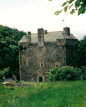 Neadpath Castle