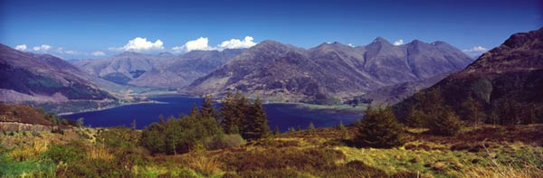 5 Sisters of Kintail and Loch Duich. Lands have links to Clan Macrae, MacLeod & MacLennan