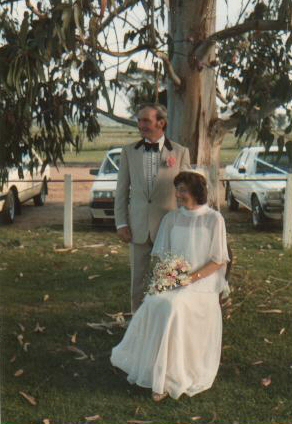 Aus love gum trees - Bill  McLachlan-Simmons & bride at Bingara NSW - photo - neath gum tree