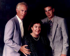 Mal, Elda and youngest son Graeme